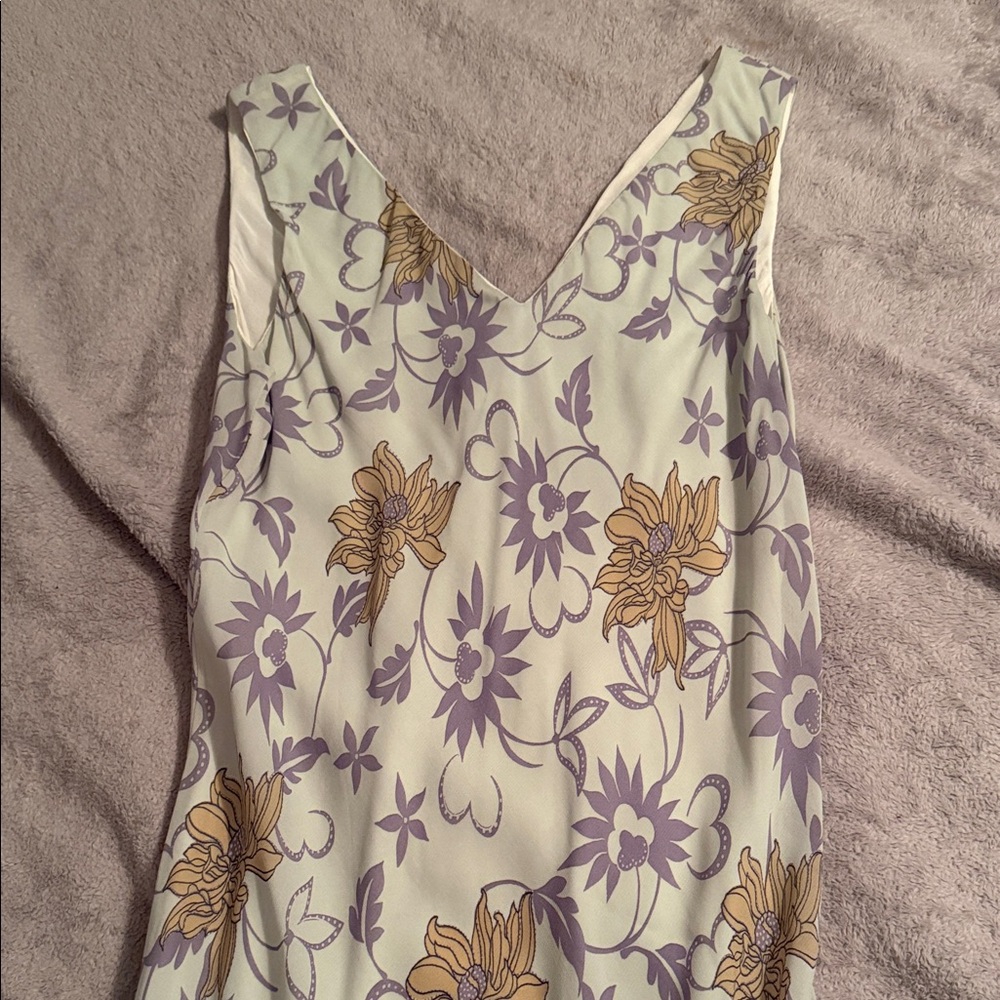 Floral V-Neck Sleeveless dress